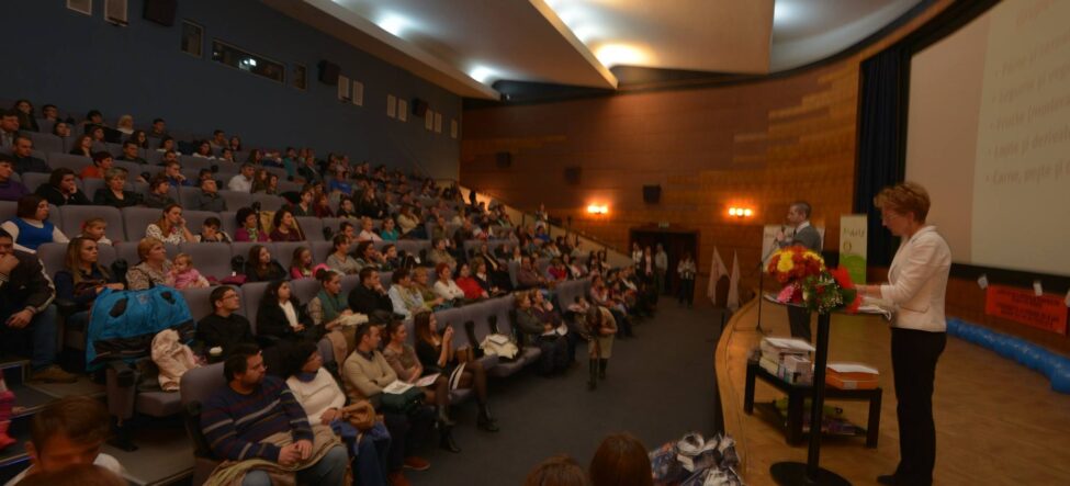 12238336_10205133712683022_58988473124023515_o1