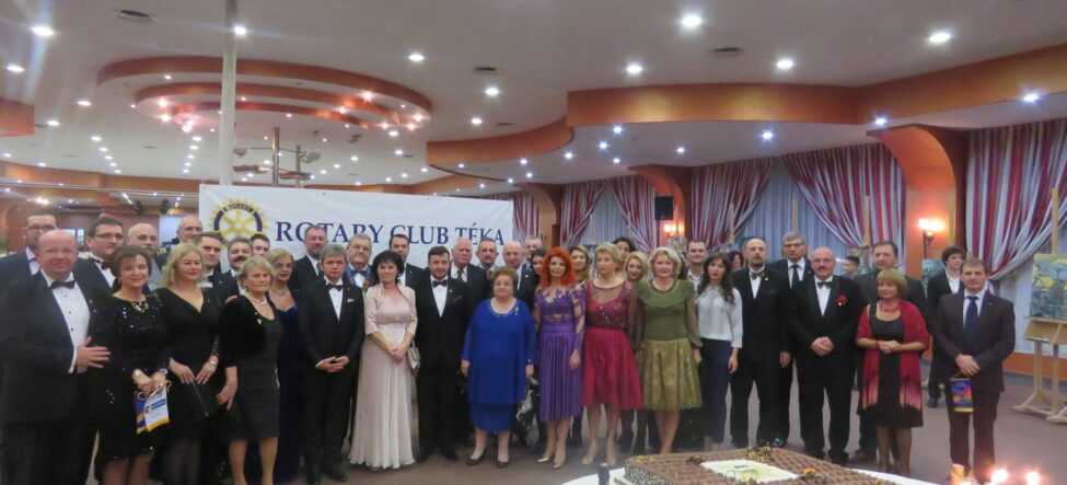 12238442_10208163940642198_6694401891817872300_o1